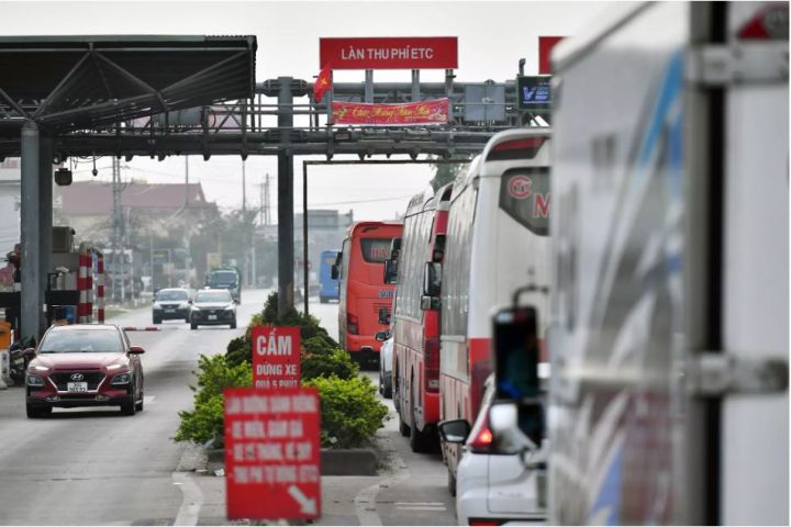 Xe biển giả đi qua trạm thu phí ETC, xe biển thật nằm nhà phải trả tiền