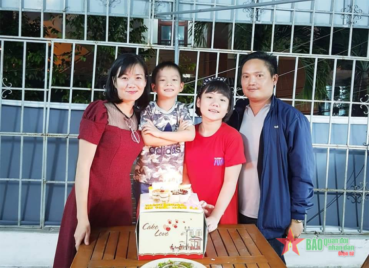 Chuyện về bức ảnh thờ của liệt sĩ Lê Văn Hùng