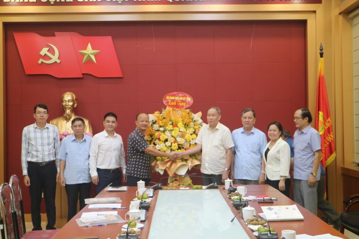 Lãnh đạo Hội Doanh nhân trẻ Việt Nam thăm và làm việc với Trung ương Hội