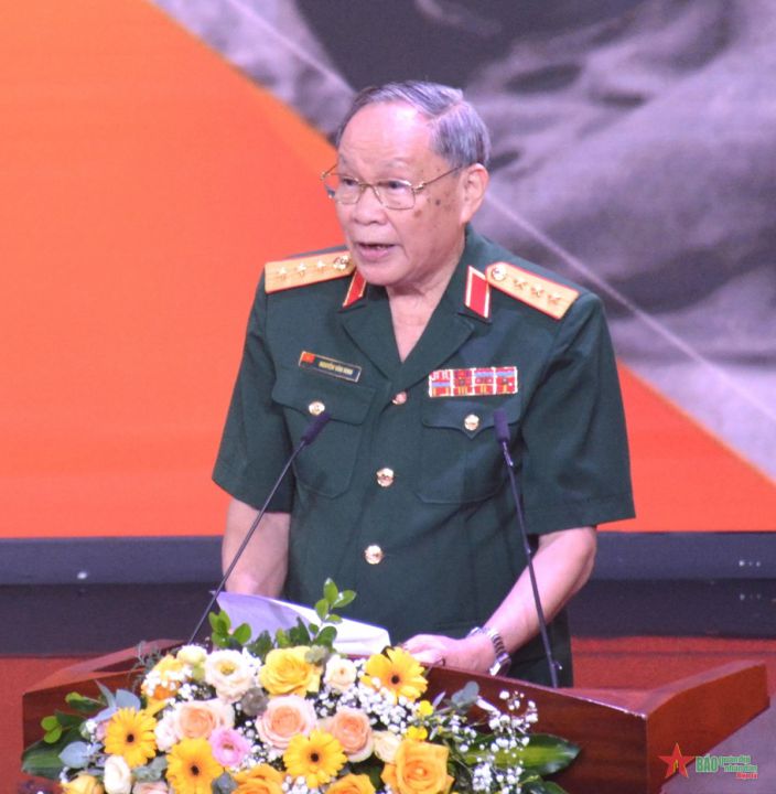 Tổng thuật Chương trình giao lưu:  “HỒI SINH TỪ MẢNH CẦU VỒNG”