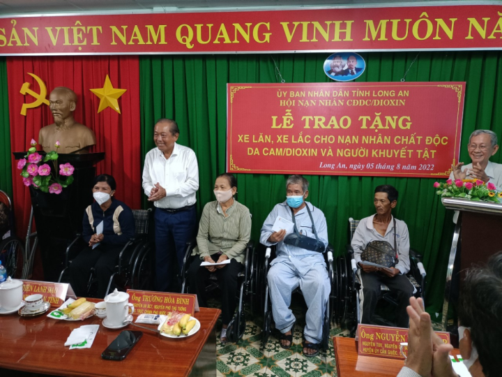 Long An: chung tay chăm sóc nạn nhân chất độc da cam