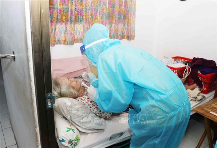 Những người lính trong tâm dịch - Muôn nẻo đường trên các mặt trận