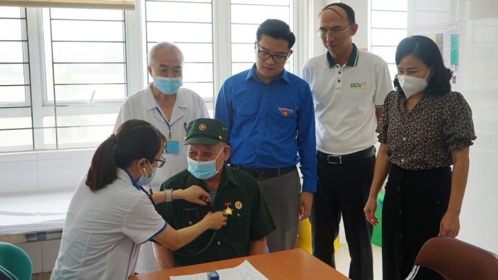 Thành đoàn Móng Cái: Ra quân chiến dịch “Hoa Phượng Đỏ” năm 2022