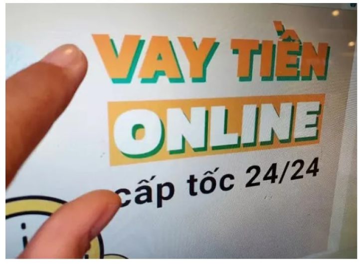 Vay tiền Online lãi suất hơn 300%/tháng, khổ sở vì bị khủng bố đòi nợ