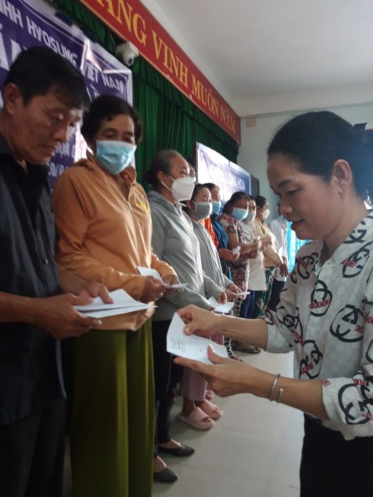 Hội tỉnh Đồng Nai thăm tặng quà nạn nhân chất độc da cam