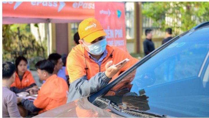 Bộ GTVT ra 'tối hậu thư' khắc phục lỗi dán chồng thẻ thu phí không dừng ETC