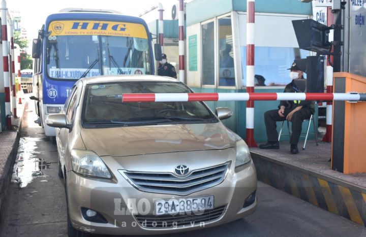 Loay hoay xử lý 21 trạm thu phí 'đặt nhầm chỗ'