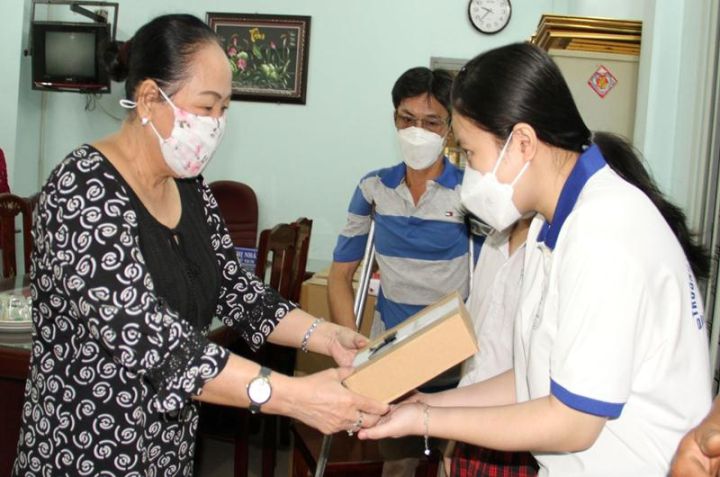 Giúp nạn nhân da cam hòa nhập cuộc sống