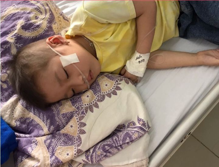 Bé gái 4 tuổi mắc ung thư máu: 