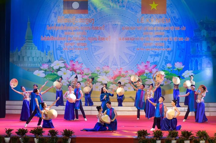 Hà Tĩnh: Trọng thể kỷ niệm 60 năm ngày thiết lập quan hệ ngoại giao Việt Nam – Lào