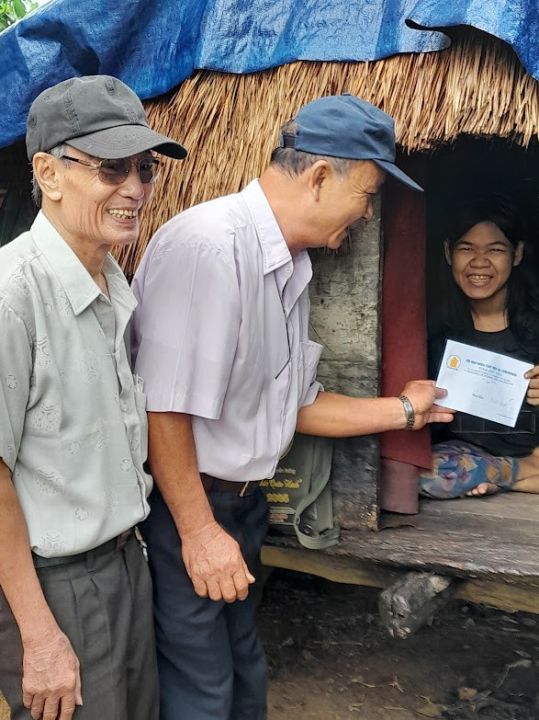 Hội tỉnh Phú Yên tặng quà cho nạn nhân dịp kỷ niệm 61 năm Thảm họa da cam ở Việt Nam