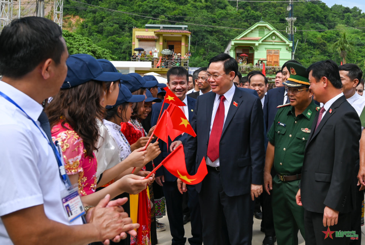 Chủ tịch Quốc hội: Bảo đảm công bằng trong giáo dục