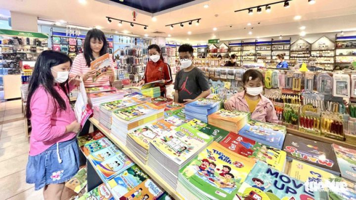 Nhà nước sẽ định giá tối đa với sách giáo khoa