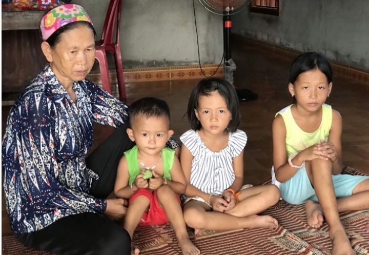 Mong manh sự sống của bé gái 7 tuổi mắc bệnh hiểm nghèo không tiền cứu chữa