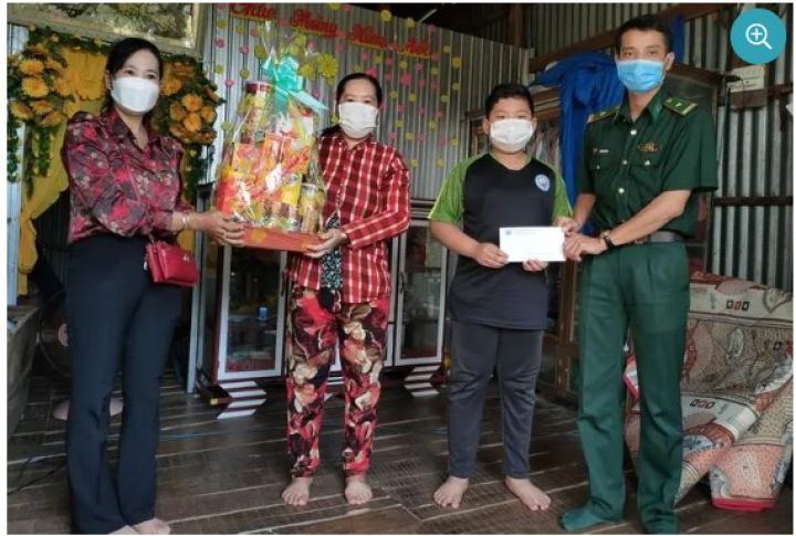 Những cha nuôi quân hàm xanh ở vùng đất 'chín rồng'