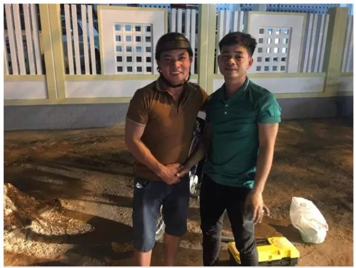 Ngày mưu sinh, đêm đến cùng nhau đợi cuộc gọi để đi làm việc ý nghĩa