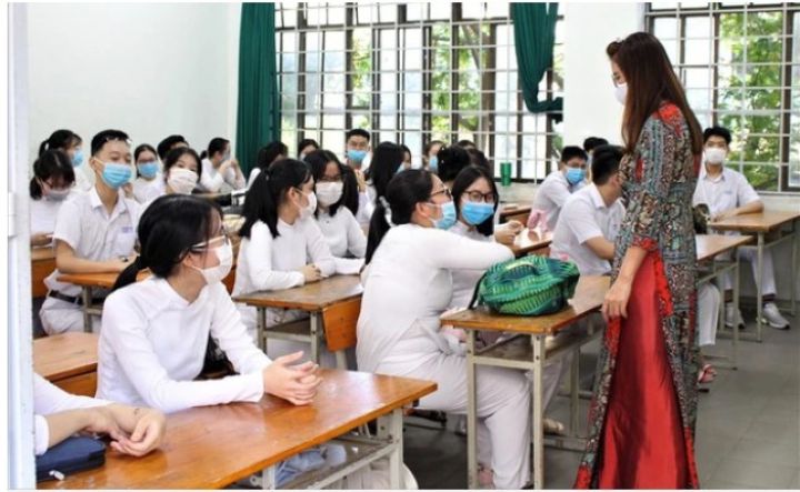 Đà Nẵng cho học sinh nghỉ học, dừng họp chợ, công nhân nghỉ làm để chống bão Noru