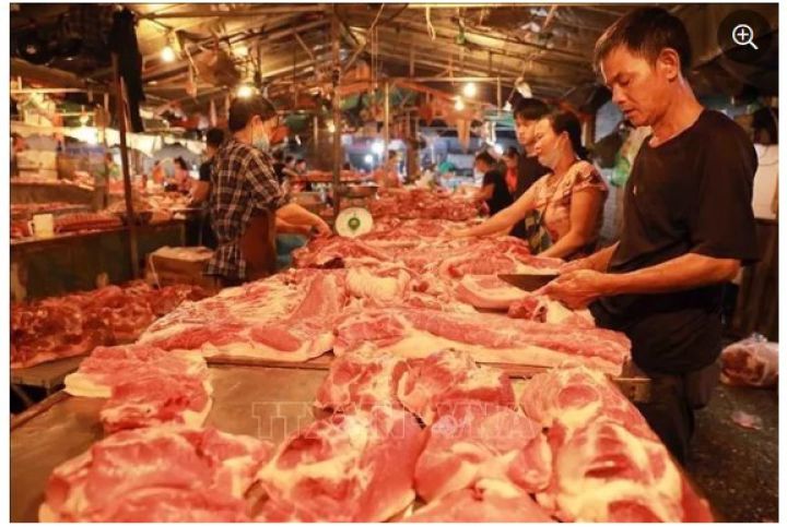 Xăng giảm giá, thị trường thực phẩm hạ nhiệt chưa như mong muốn