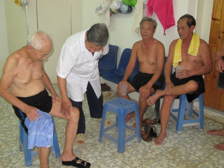 MỘT SỐ XÉT NGHIỆM CẦN TẦM SOÁT ĐỂ CHĂM SÓC SỨC KHỎE NHỮNG NGƯỜI BỊ PHƠI NHIỄM CHẤT ĐỘC DA CAM/DIOXIN Ở VIỆT NAM