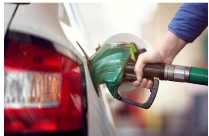 Giá xăng hôm nay có thể giảm 1.000 đồng/lít, về sát 20.000 đồng