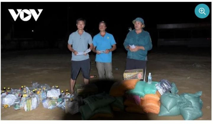 Gặp trưởng bản ở Kỳ Sơn giằng co với lũ dữ cứu hàng chục người thoát chết