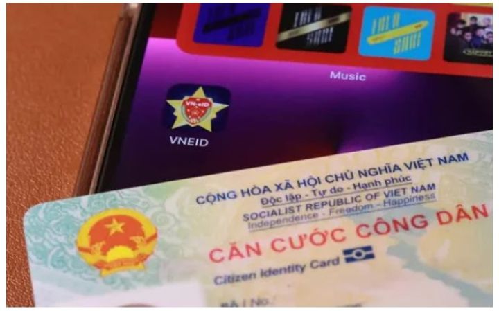 Từ 20/10, người dân có thể xuất trình tài khoản định danh điện tử thay CCCD gắn chip