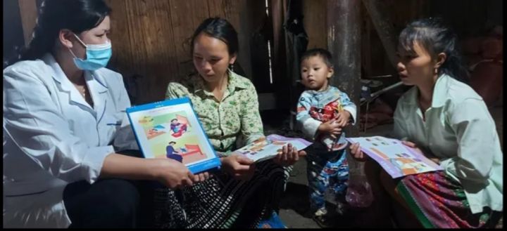 Nữ hộ sinh Bản Mù 'mê' làm thiện nguyện