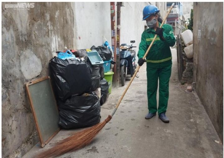 Nữ công nhân môi trường đất Cảng hơn 20 năm lặng thầm làm sạch đẹp phố phường