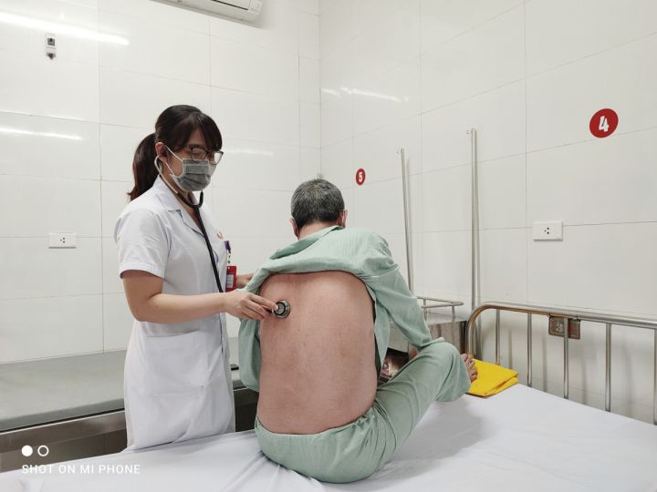 Bác sỹ trẻ làm “mẹ hiền” ở Bệnh viện quân y 4