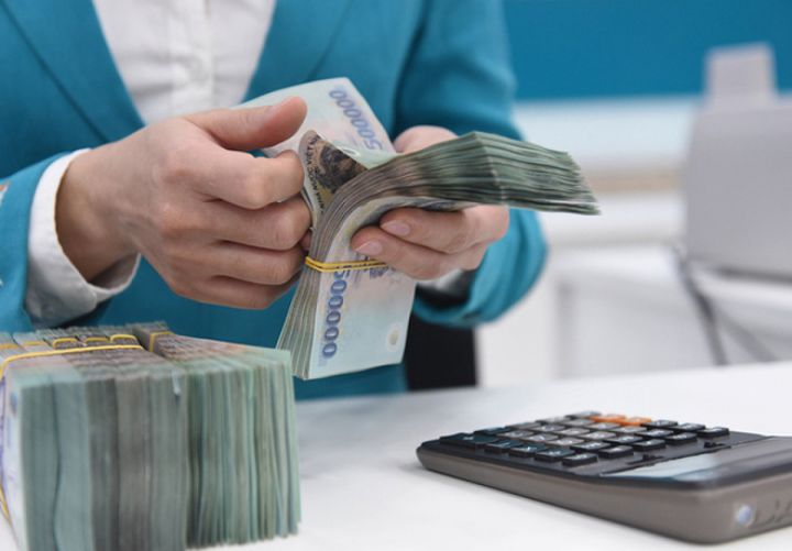 Tăng lương cho công chức, viên chức từ 1/1/2023 sẽ khó kiềm chế lạm phát