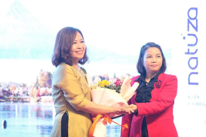 Natuza Việt Nam ra mắt sản phẩm tại hội nghị tri ân khách hàng