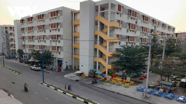 Cử tri nhận xét về phần trả lời chất vấn của Bộ trưởng Bộ xây dựng