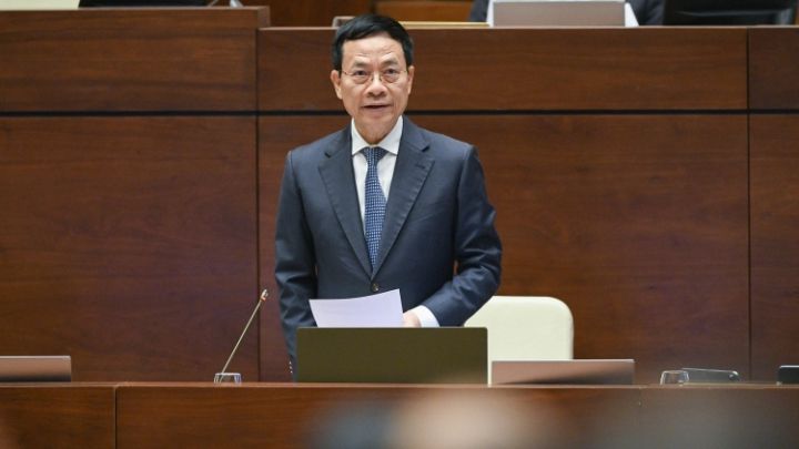 Cử tri và ĐBQH đánh giá phần chất vấn của Bộ trưởng Nguyễn Mạnh Hùng