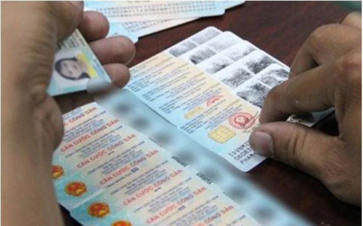 Đã lâu chưa nhận được CCCD gắn chip, người dân có thể phản ánh ở đâu và dùng giấy tờ gì để thay thế?