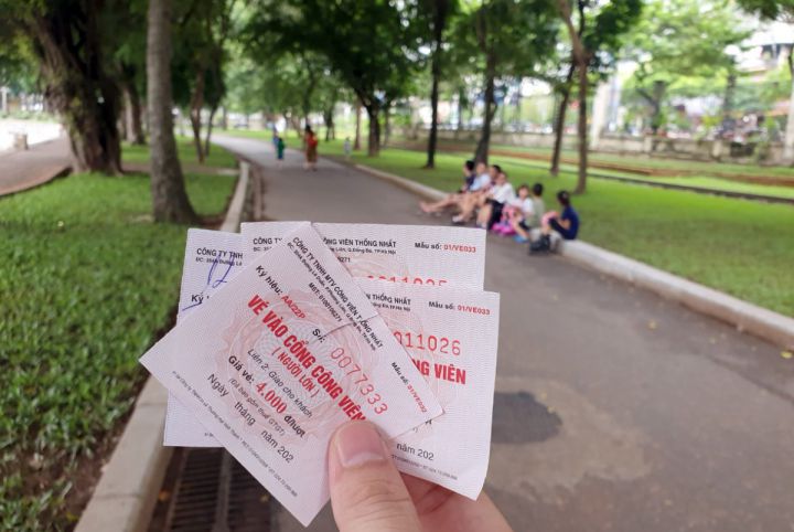 Hà Nội thí điểm phá rào, không bán vé ra vào 3 công viên