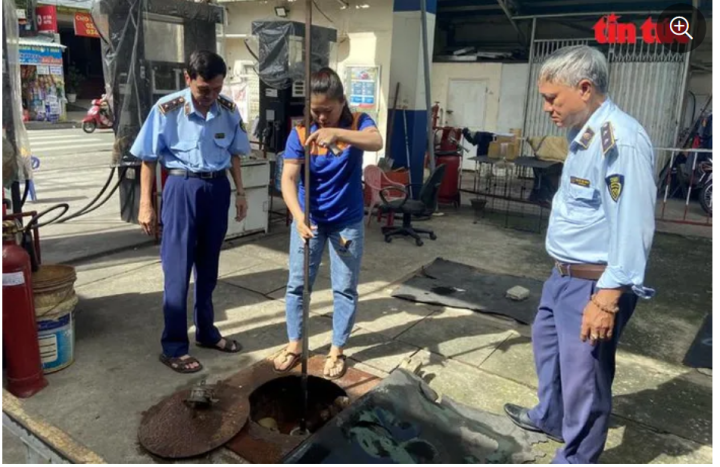 Cục QLTT TP Hồ Chí Minh kiểm tra một số cây xăng tạm dừng hoạt động