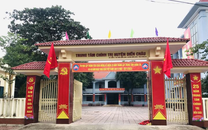 Trung tâm chính trị huyện Diễn Châu luôn là lá cờ đầu trong mọi phong trào