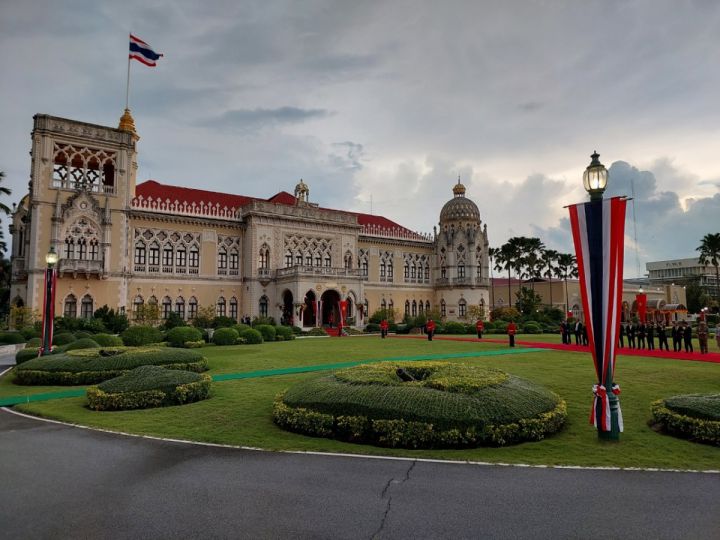 Thủ tướng Thái Lan chủ trì lễ đón trọng thể Chủ tịch nước Nguyễn Xuân Phúc