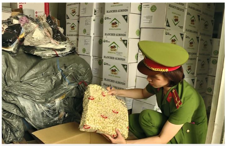 Tạm giữ gần 2 tấn hạnh nhân, hạt dẻ không rõ nguồn gốc sắp bán ra thị trường dịp Tết