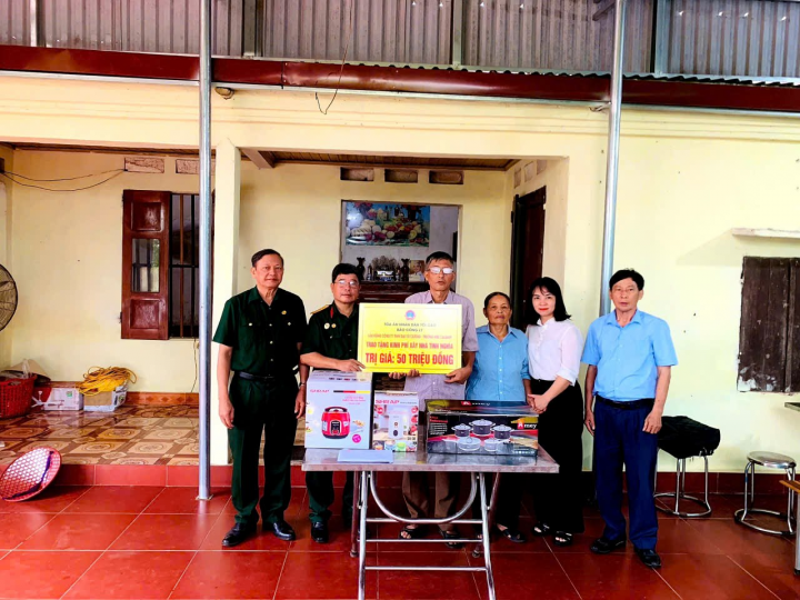 Tỉnh Hội Bắc Ninh trao tặng nhà tình nghĩa cho thương binh, nạn nhân chất độc da cam