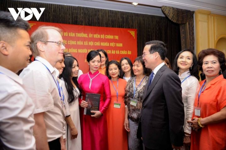 Chủ tịch nước Võ Văn Thưởng gặp gỡ kiều bào Việt Nam tại Áo và châu Âu