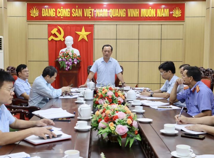 Bí thư Thành ủy, thành phố Vinh chỉ đạo kiểm tra, giải quyết việc gia đình NNCĐDC bị đẩy ra đường 10 ngày qua