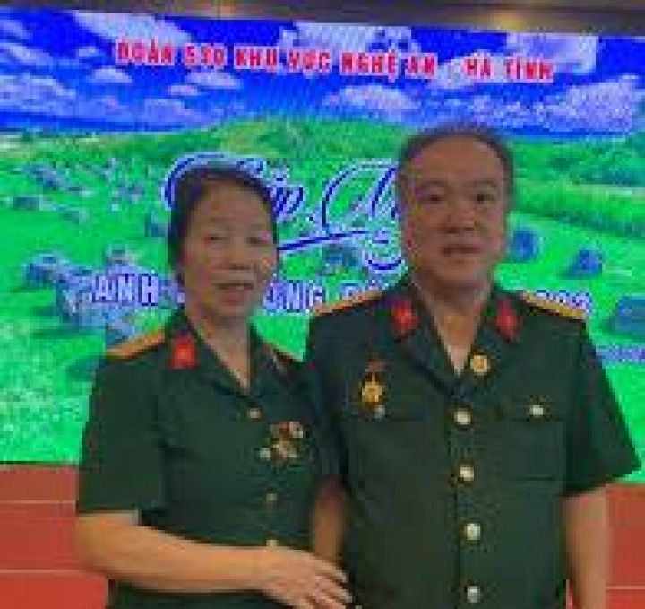 Tấm lòng vàng của đôi vợ chồng CCB ở thành phố Vinh