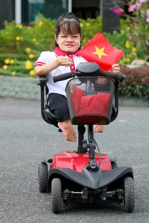 Không đầu hàng số phận: Hành trình làm chủ công nghệ của Phạm Thị Nhí   