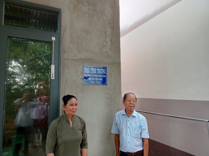 Hội thị xã Kiến Tường bàn giao nhà tình thương