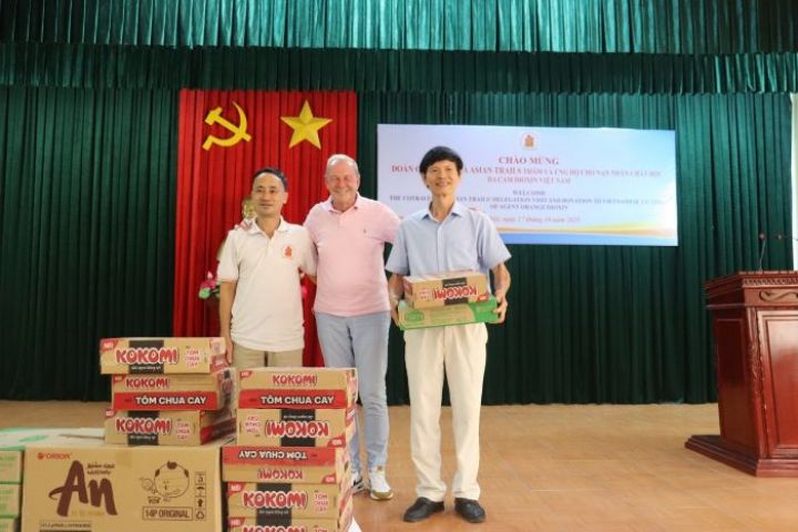 Swiss delegation visits Social Protection Center for Vietnamese Victims of Agent Orange/Dioxin