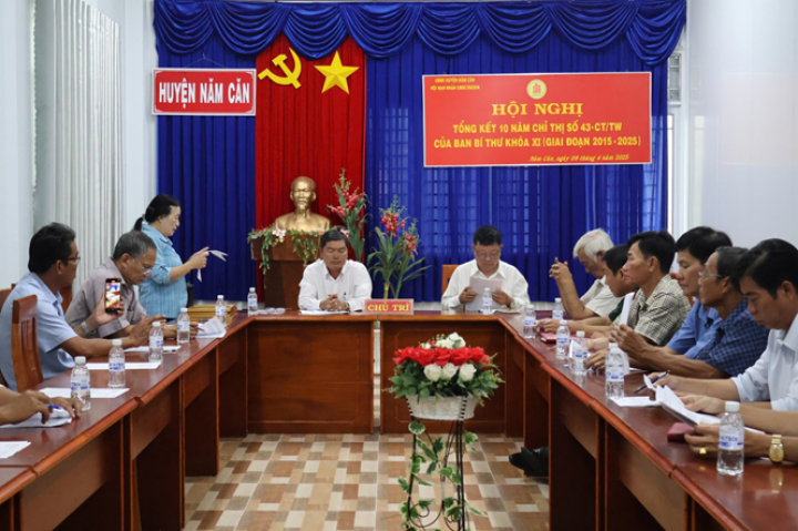 Huyện Năm Căn: Tổng kết 10 năm thực hiện Chỉ thị số 43-CT/TW của Ban Bí thư (khóa XI)