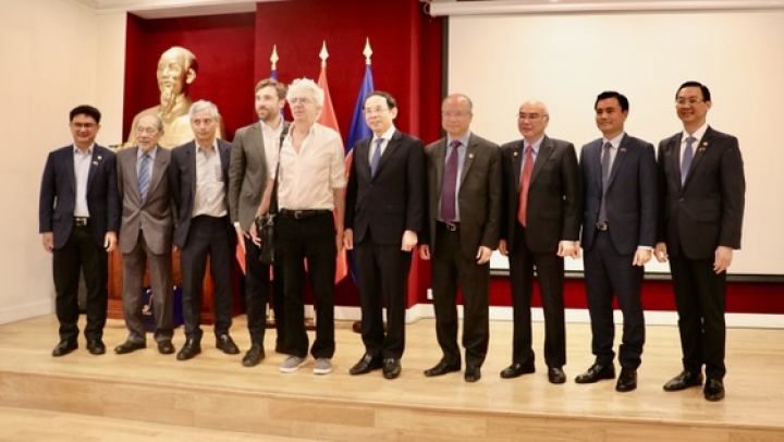 Bí thư Thành ủy TP Hồ Chí Minh gặp mặt các luật sư Pháp trong “Vụ kiện da cam”