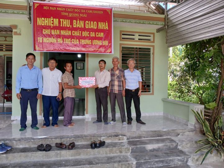 Tỉnh hội Quảng Ngãi: Bàn giao nhà tình nghĩa cho nạn nhân chất độc da cam