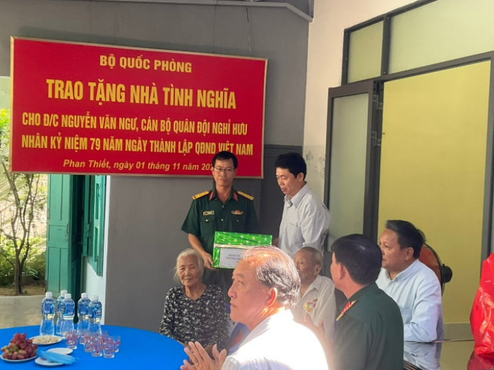 Thành phố Phan Thiết tặng Nhà tình nghĩa cho nạn nhân chất độc da cam